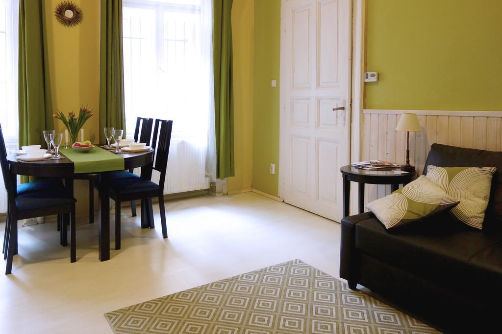 Vivid Rozsa Apartment Будапеща Екстериор снимка